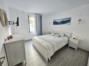 Apartamento con piscina a 500m de la playa